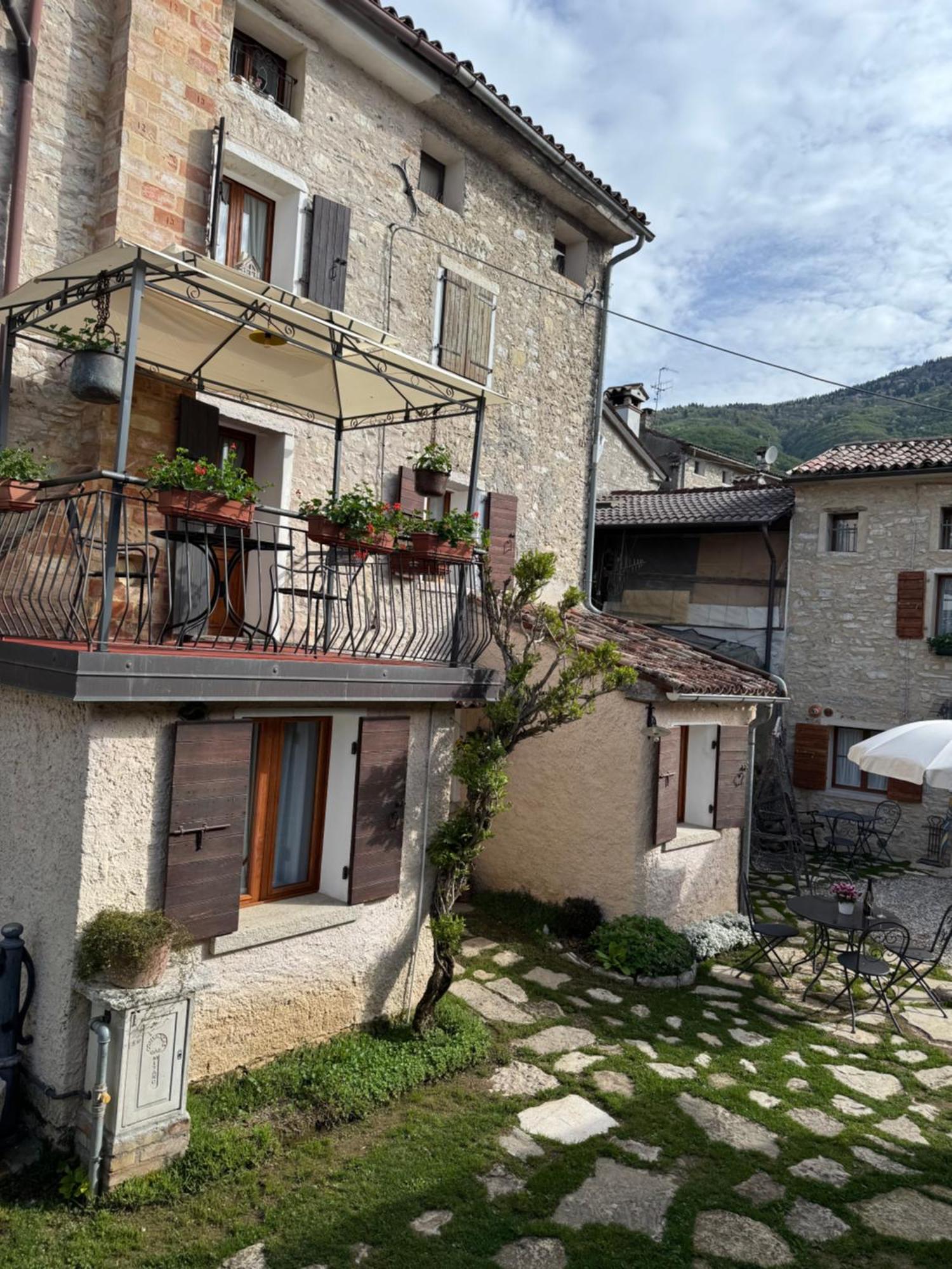 Casa Angela Stayerat A Segusino Valdobbiadene Sequsino Exterior foto